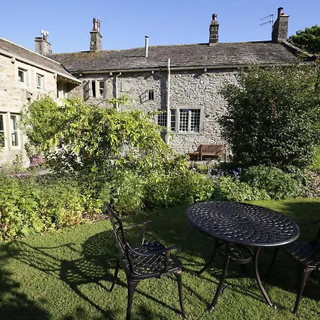 Ashfield House-3